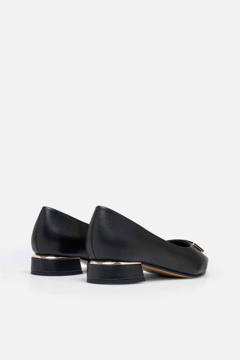 Low-cut Laval Black Leather