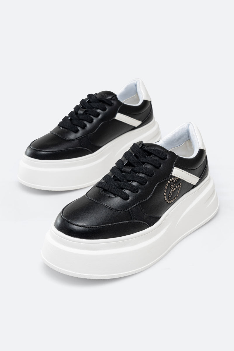 Floyd Black Sneakers