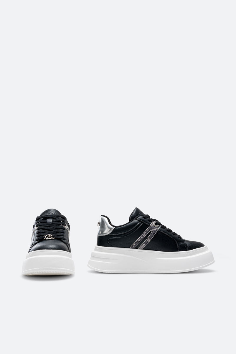 Floyd Teodosia Black Sneakers