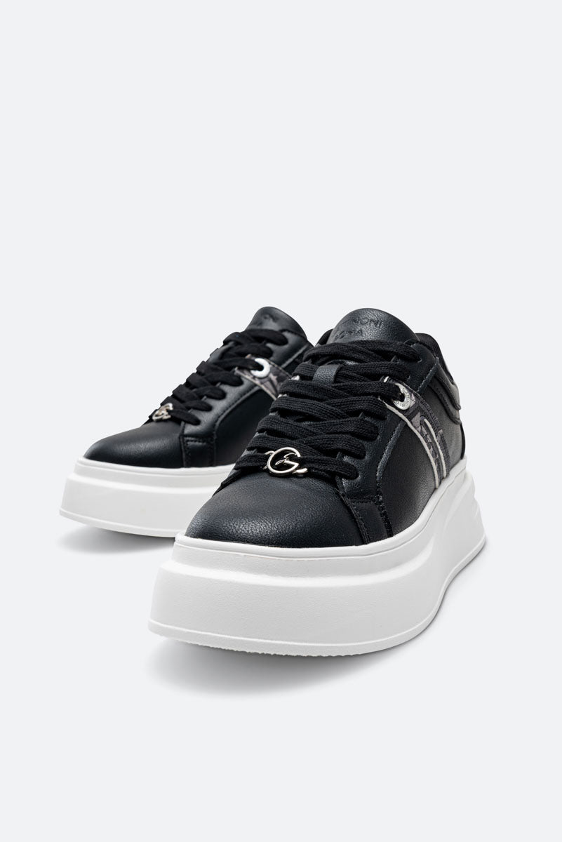 Floyd Teodosia Black Sneakers