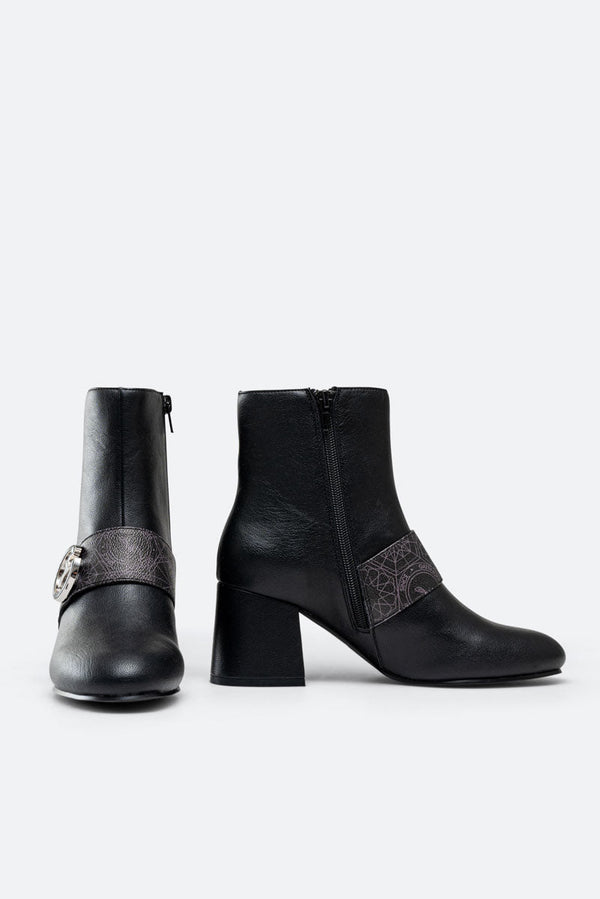 Sidney Mono Black Ankle Boots