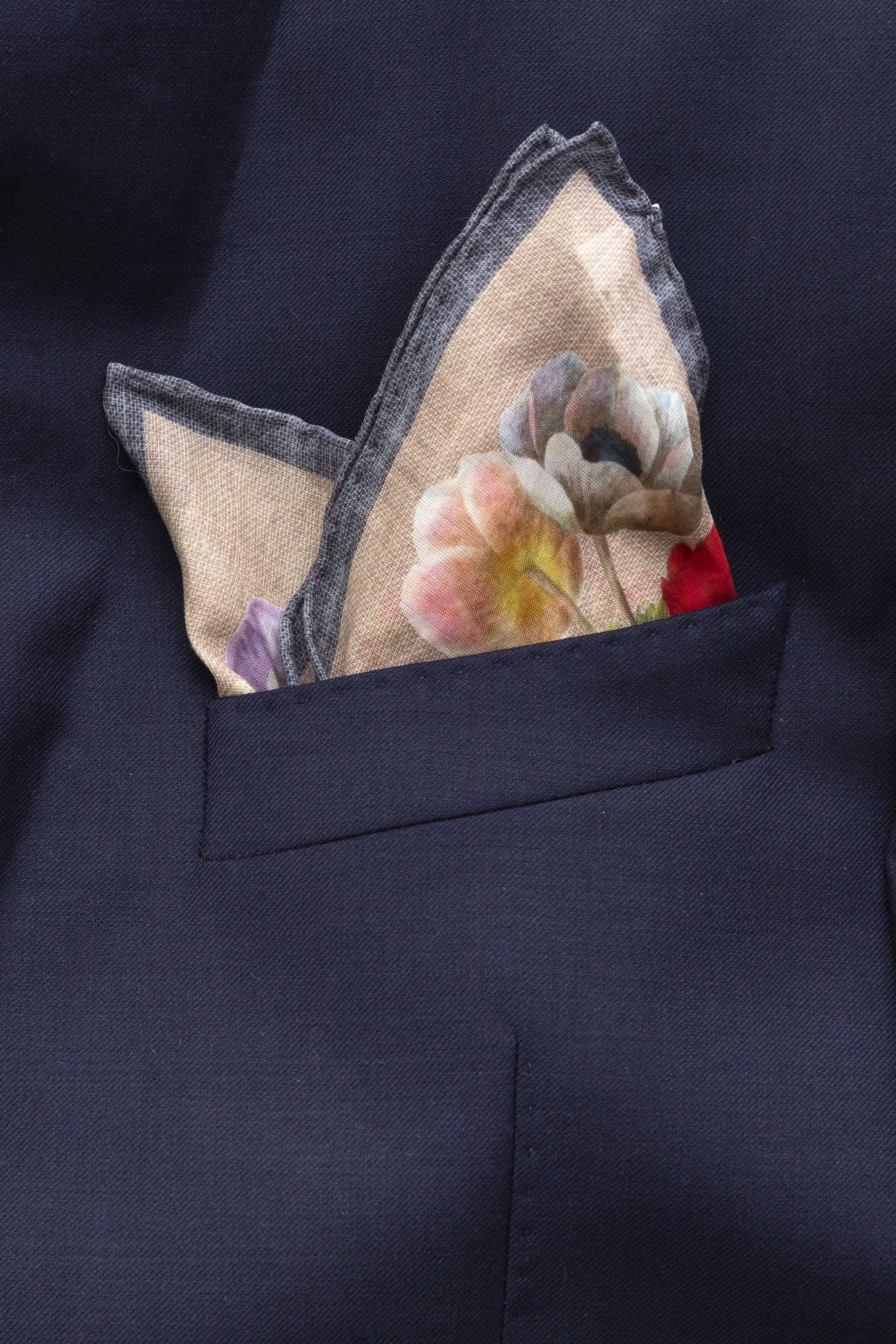 Beige cotton pouch with pattern