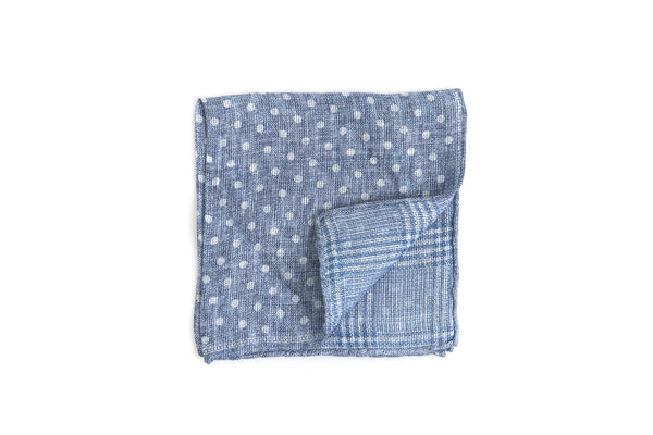 Light blue clutch with white polka dots in linen/cotton