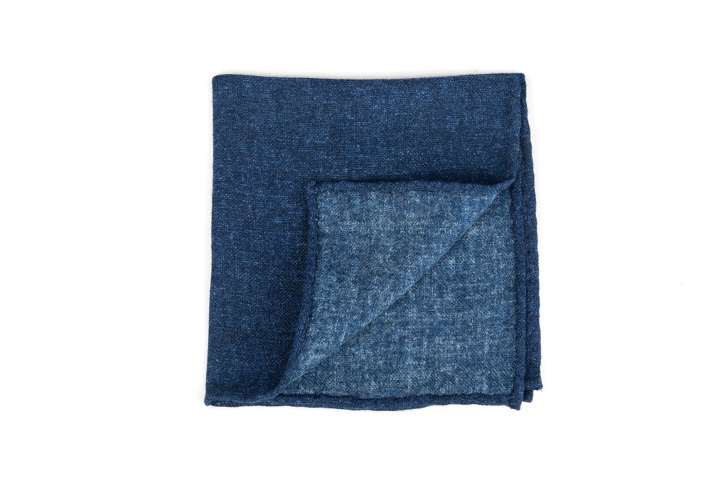 Solid blue pouch in pure wool
