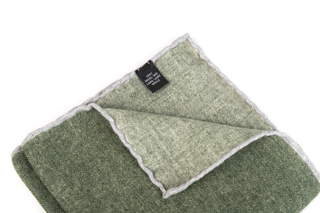 Green pouch with pure wool trim