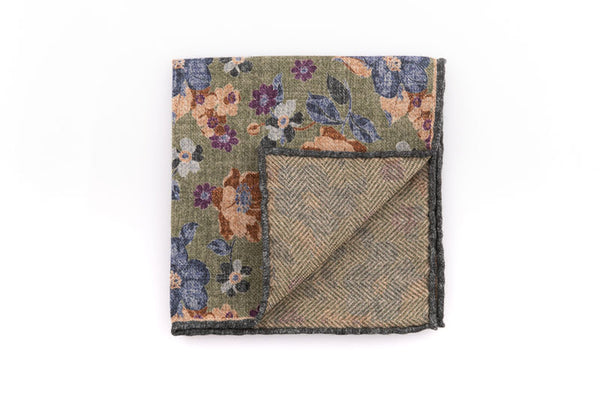 Green pouch in pure wool