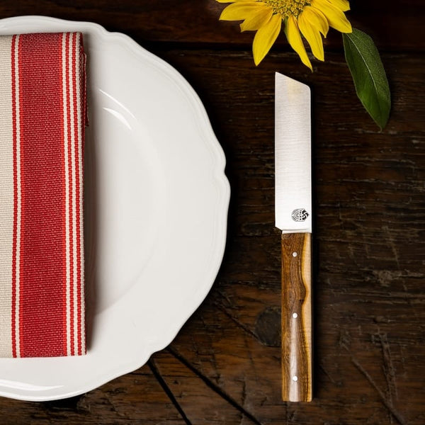 Le couteau basque de table-l'authentique couteau basque traditionnel pour la table.