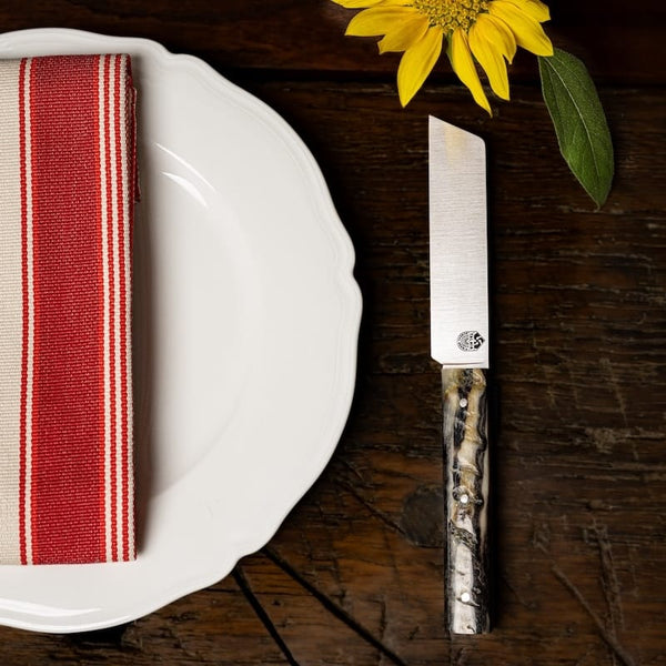 Le couteau basque de table-l'authentique couteau basque traditionnel pour la table.
