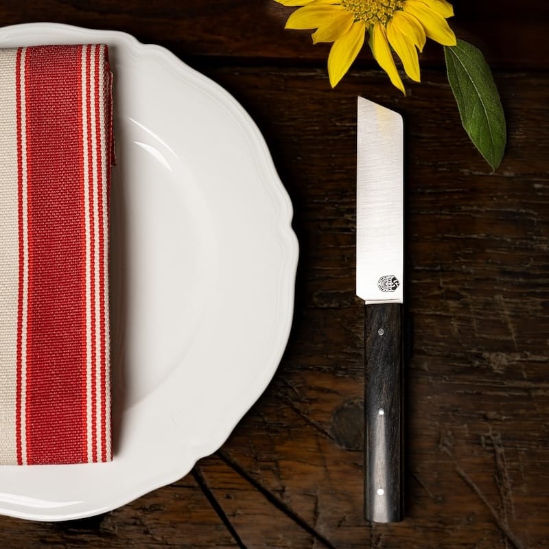 Le couteau basque de table-l'authentique couteau basque traditionnel pour la table.