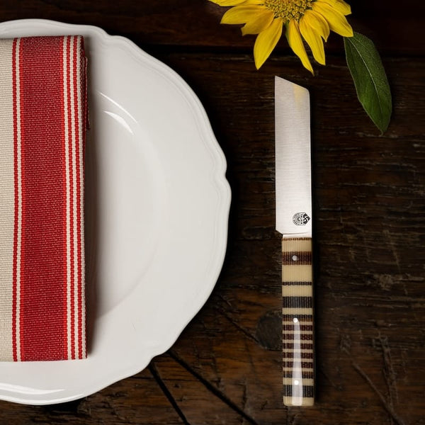 Le couteau basque de table-l'authentique couteau basque traditionnel pour la table.