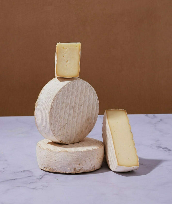 Small Saint-Nectaire Dairy
