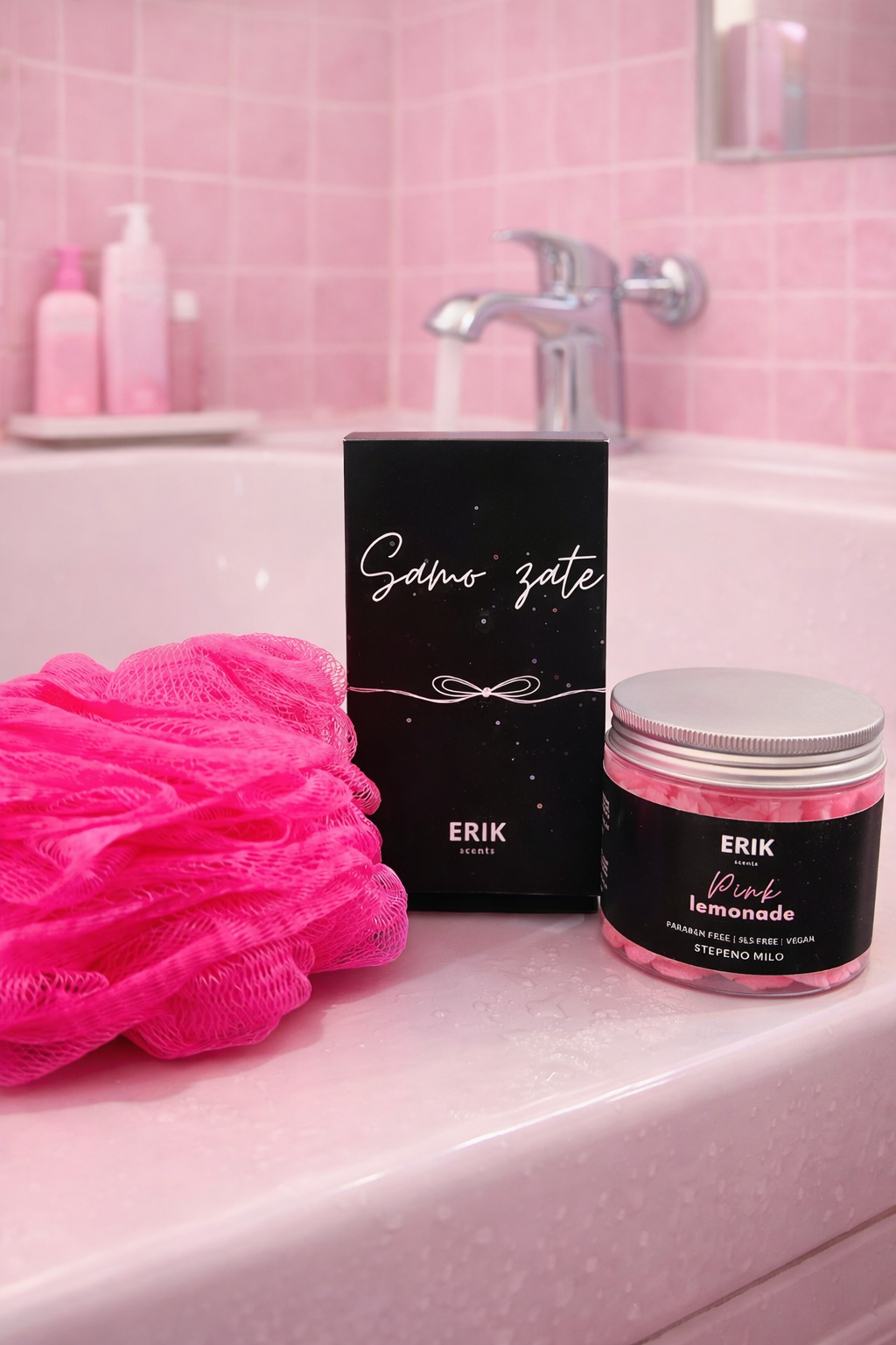 GIFT SET OF BODY SOAP AND SHOWER SPONGE