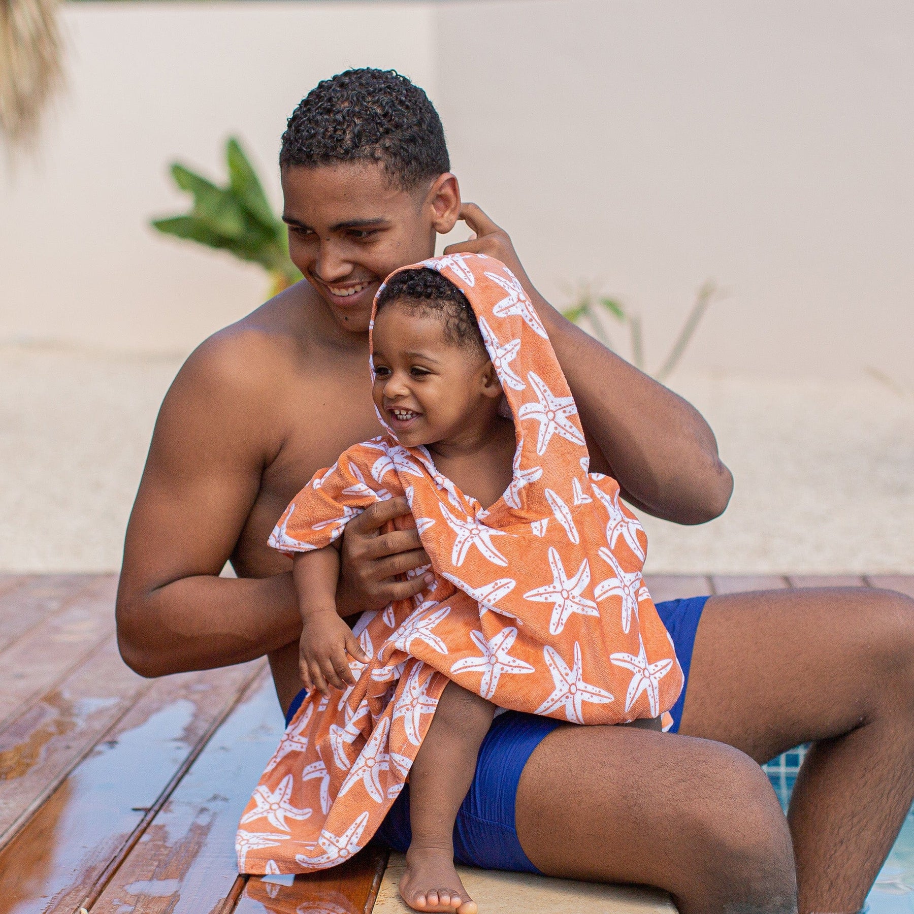 strandponcho-seastar-65x65-cm-swim-essentials-5