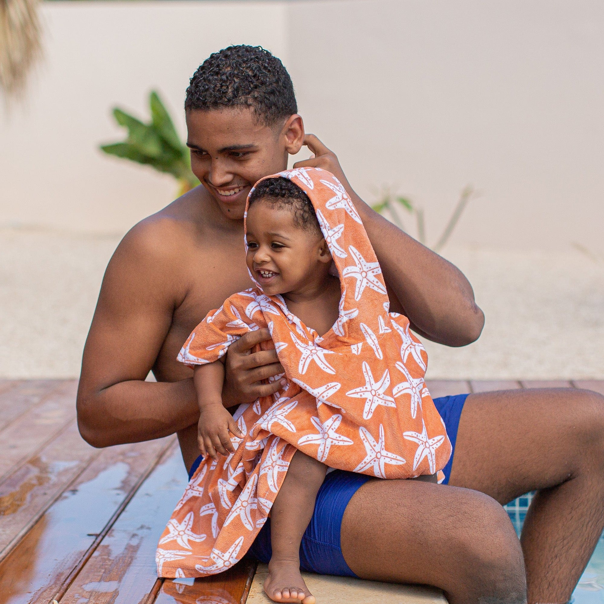 strandponcho-seastar-65x65-cm-swim-essentials-5