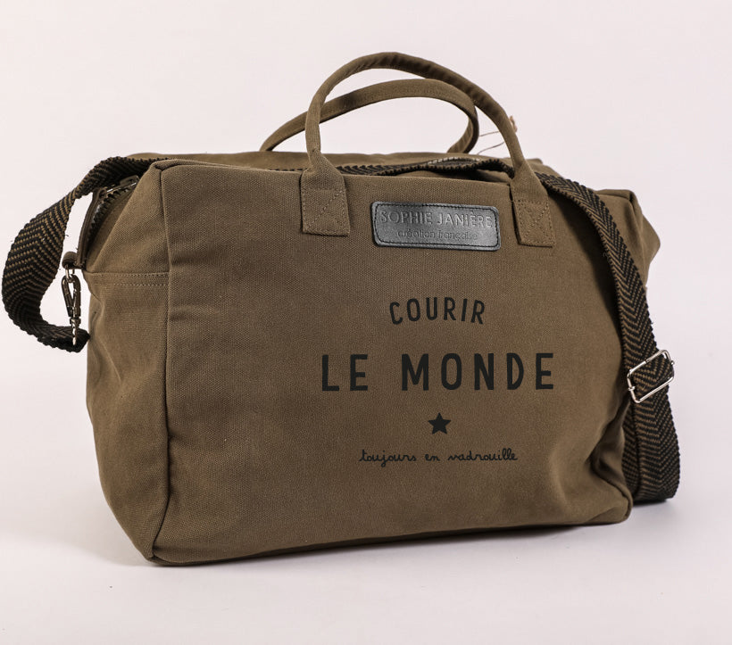 Cabin Bag to Travel the World