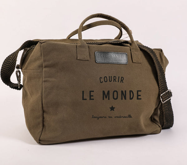 Cabin Bag to Travel the World