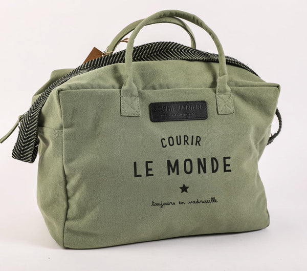 Cabin Bag to Travel the World