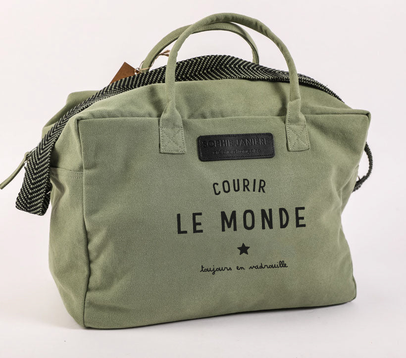 Cabin Bag to Travel the World