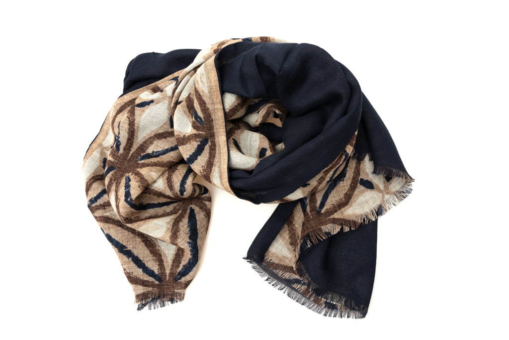 Bež dvojni šal iz čiste volne z vzorcem