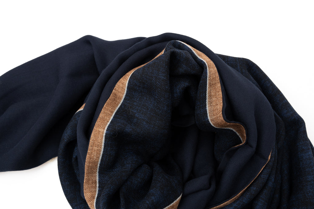 Modra dvojna šal z bež robom iz čiste volne