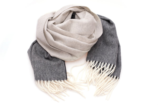 Šal iz kašmirja z resicami