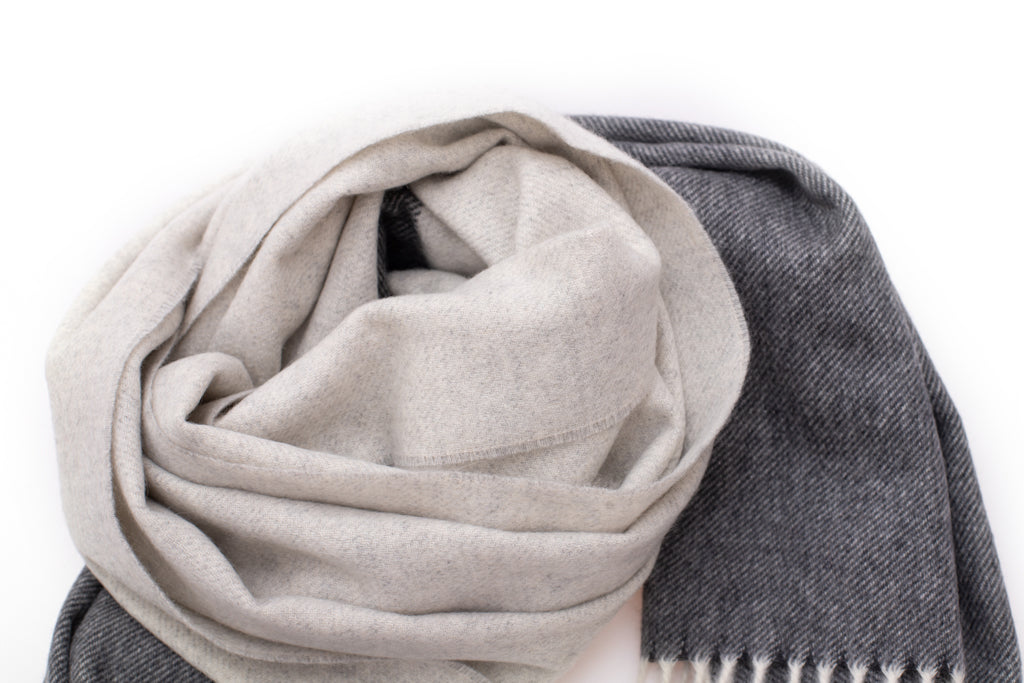 Šal iz kašmirja z resicami