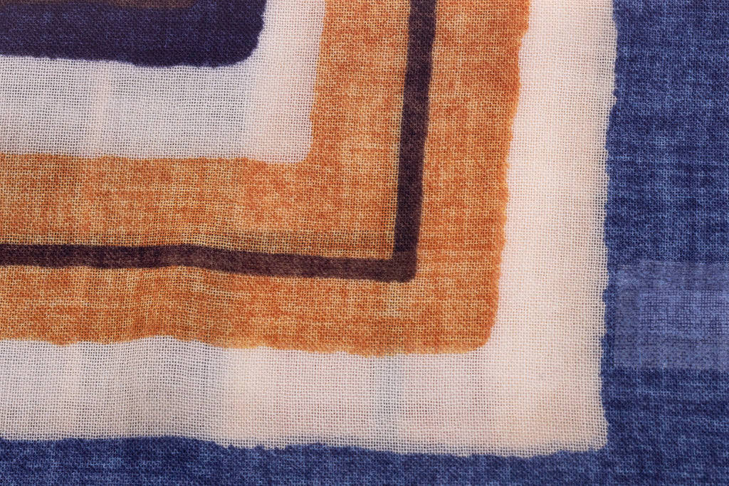 Sciarpa in pura lana con motivo geometrico azzurro