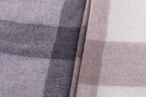 Sciarpa in cashmere a quadri grigia e beige