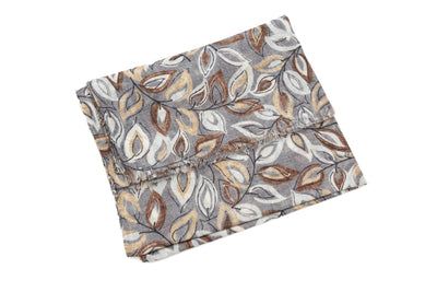 Light gray scarf in pure wool pattern