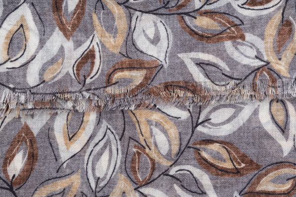 Svijetlosivi šal od čiste vune s uzorkom