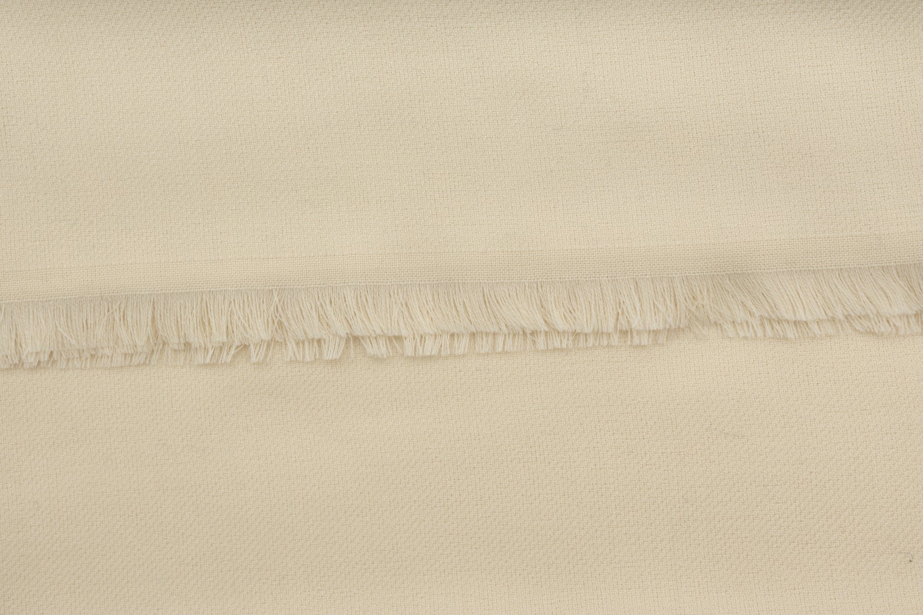 Ivory scarf in virgin wool