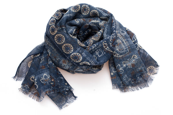 Šal z vzorcem iz čiste volne