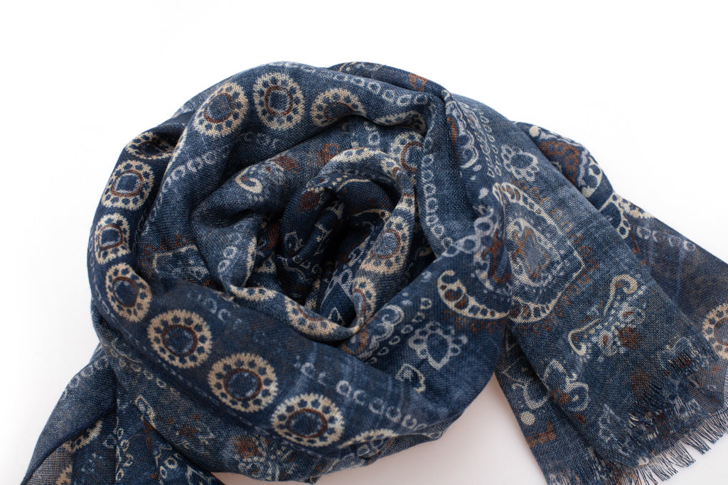 Šal z vzorcem iz čiste volne