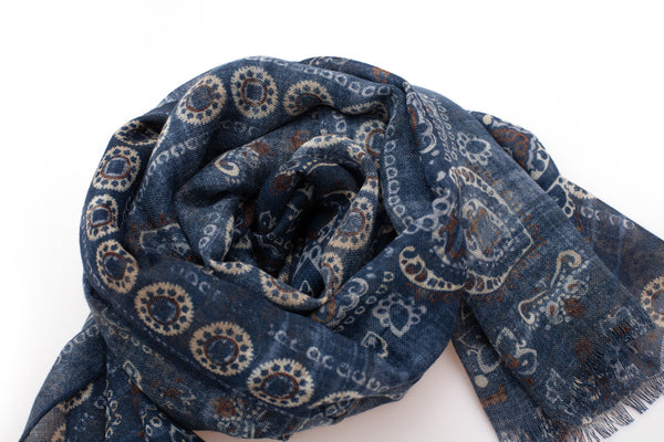 Šal z vzorcem iz čiste volne