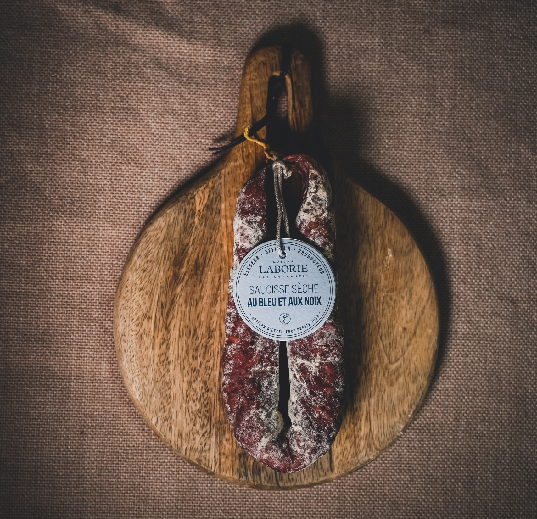 Dry sausage with Bleu d'Auvergne and walnuts