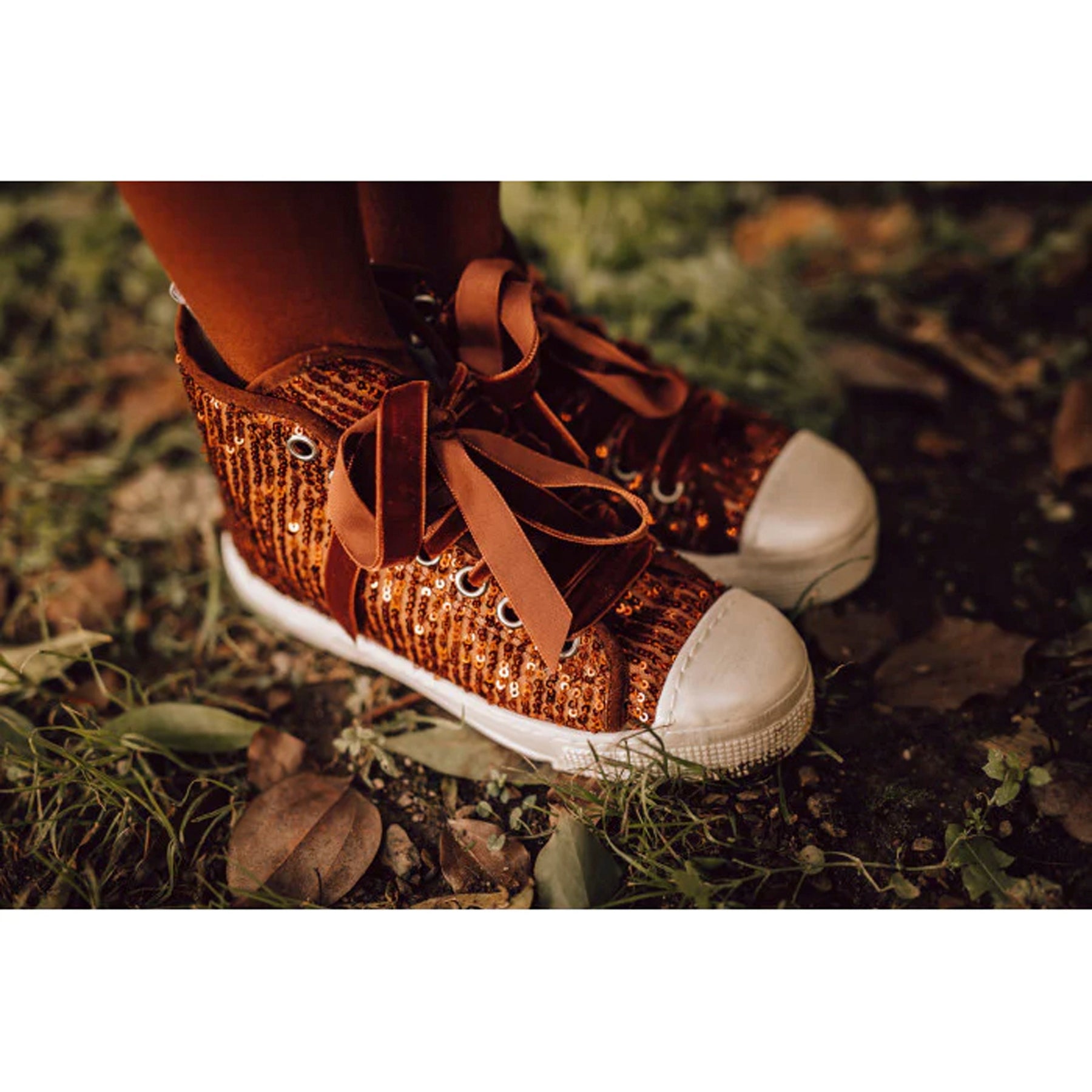HIGH TOP SNEAKER WITH SEQUINS