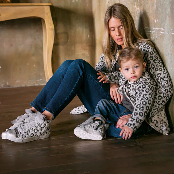 PODKOVANE VISOKE TENISKE