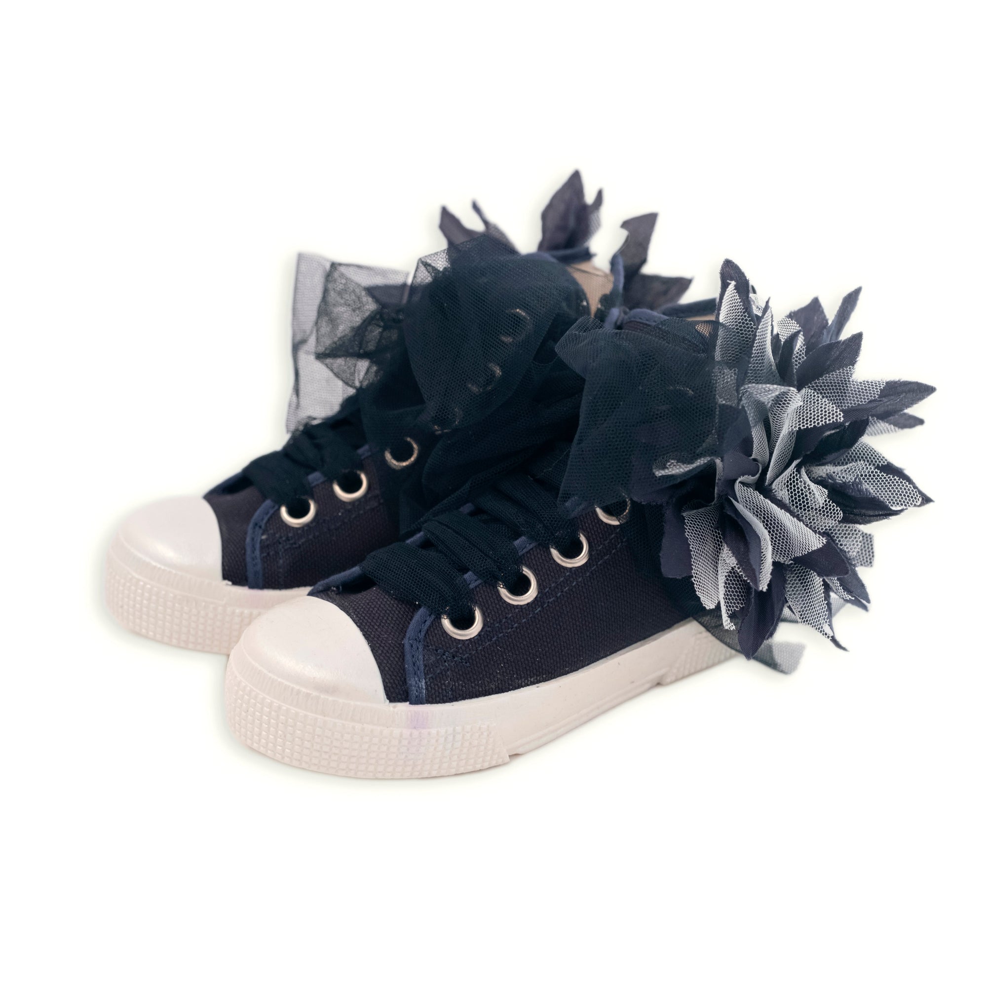 ZAPATILLA ALTA DE CANVAS CON FLORES
