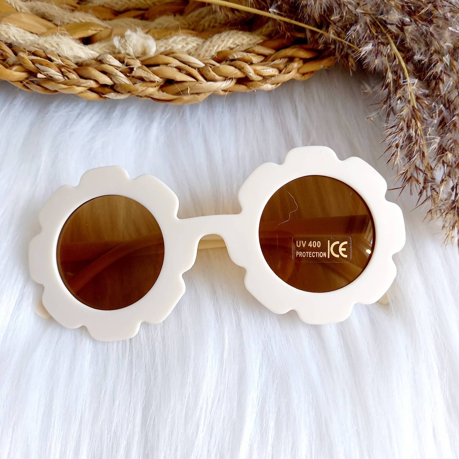 CREAM FLOWER SUNGLASSES
