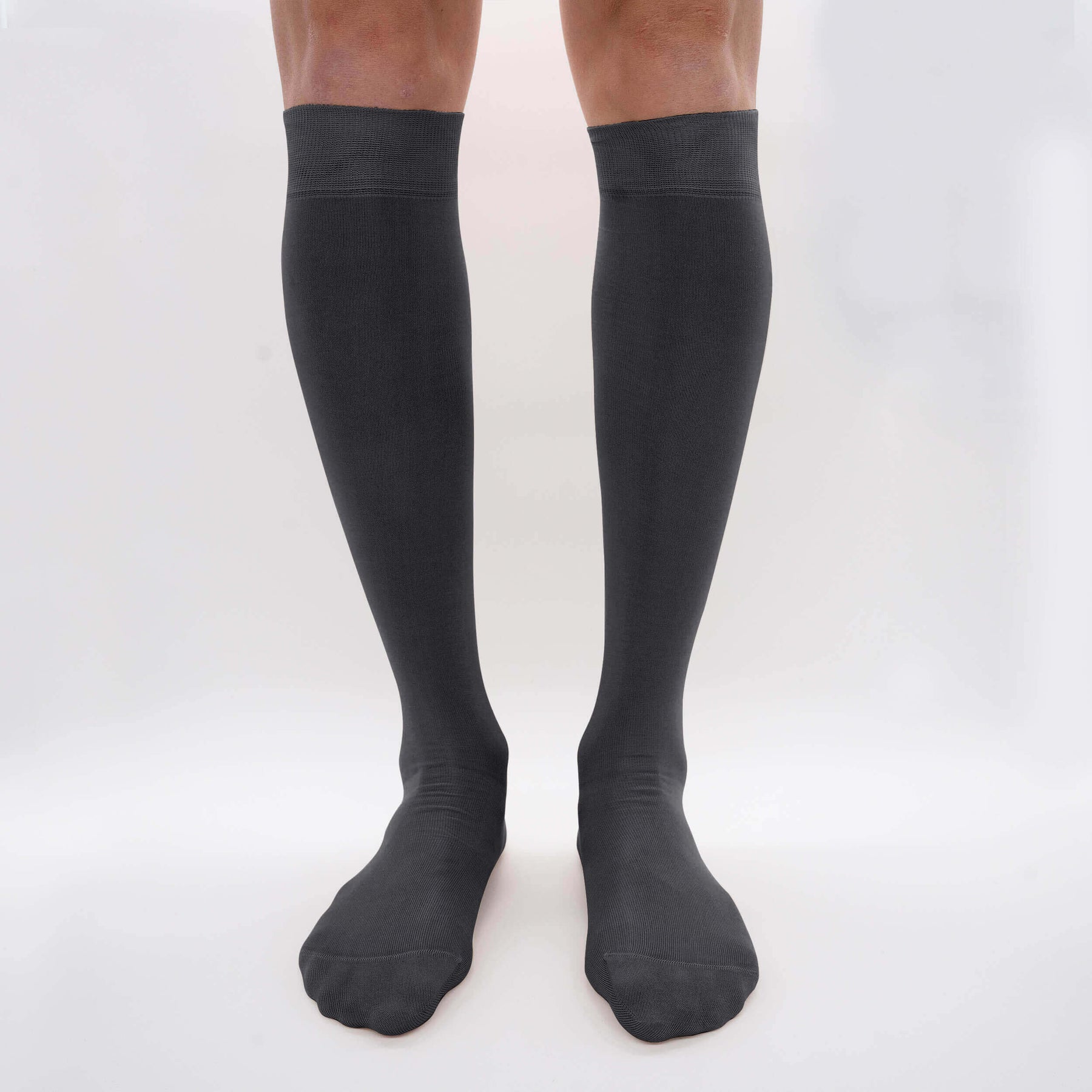 Boîte de Chaussettes Longues en Chiffon en Soie de Murier Pur - 2 x Bleu/2 x Noir/2 x Anthracite