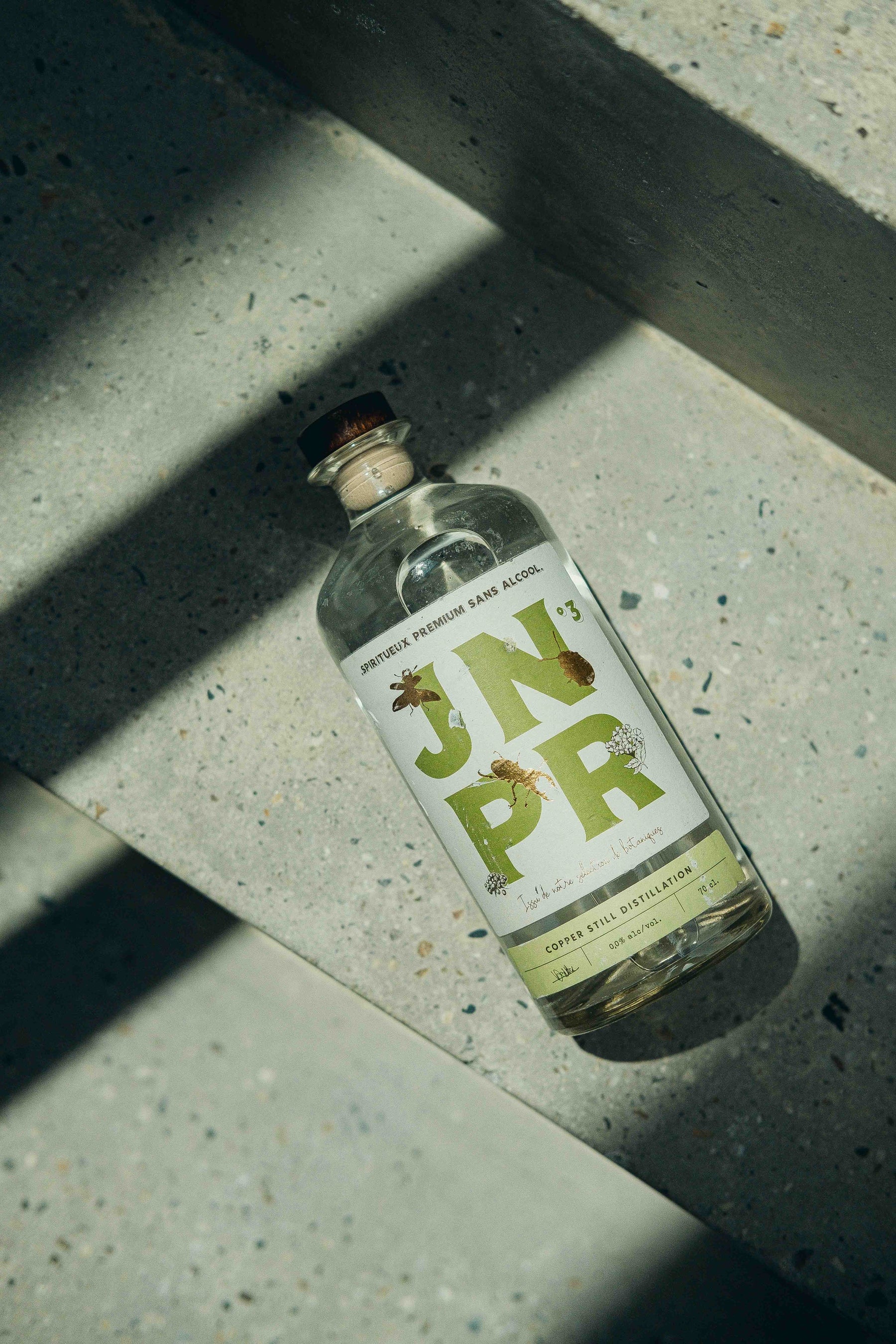 2 bouteilles JNPR n°3 avec défaut