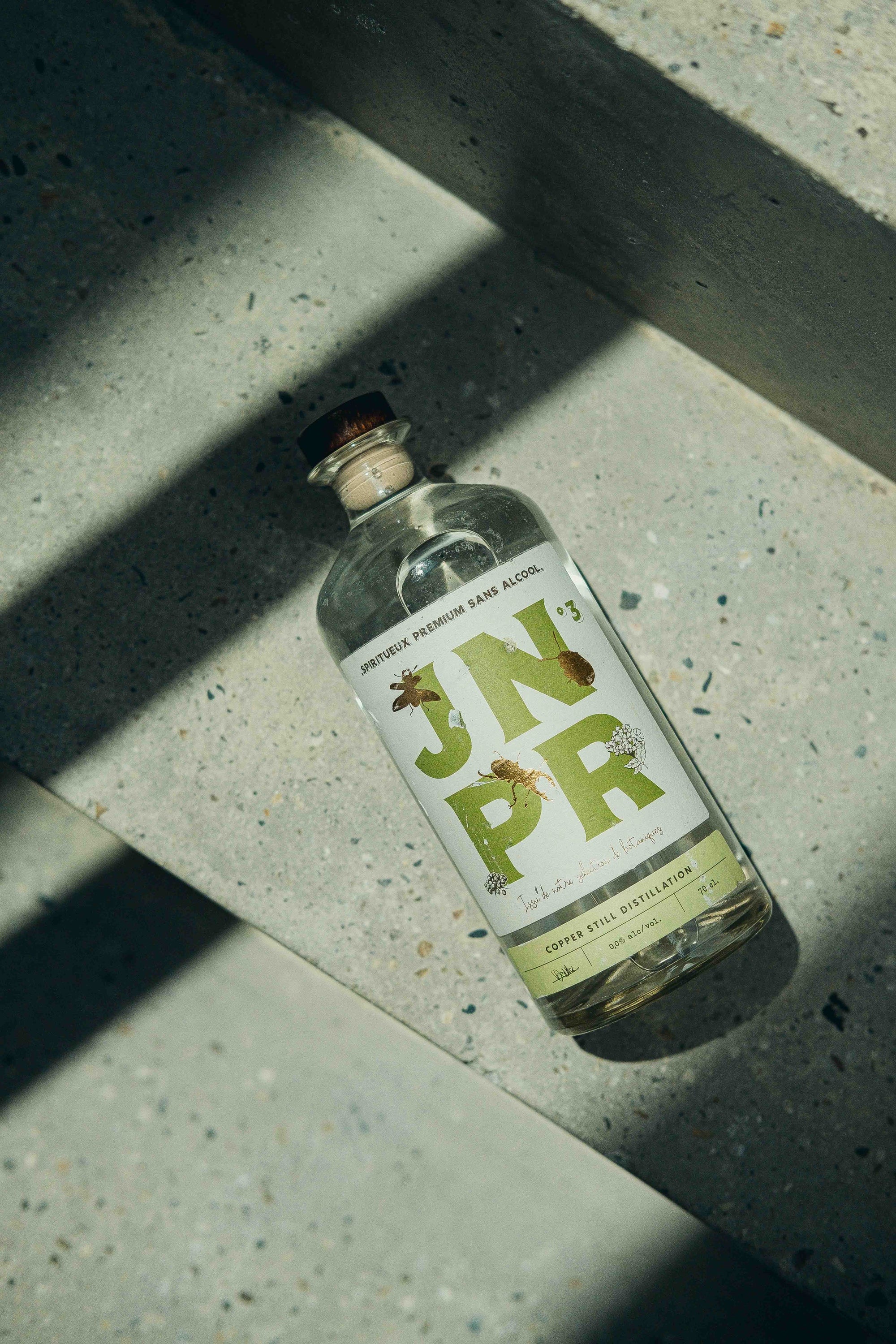 2 bouteilles JNPR n°3 avec défaut