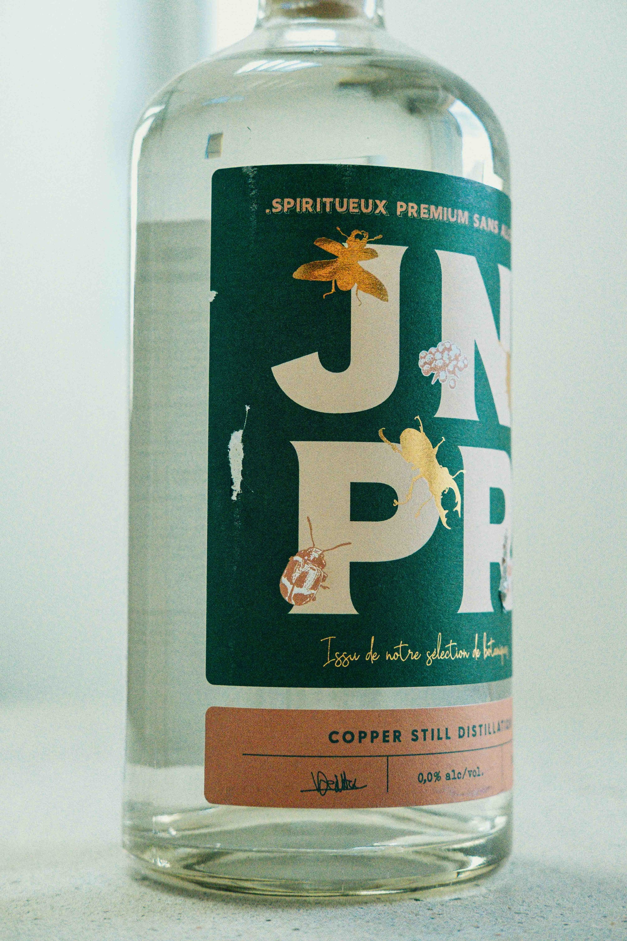 2 bouteilles JNPR n°2 avec défaut