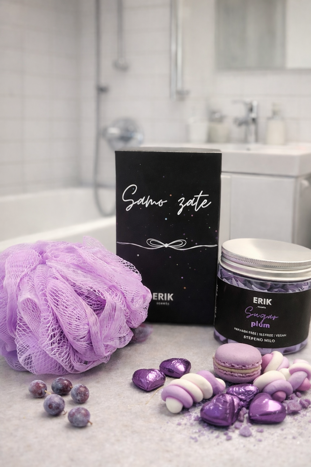 GIFT SET OF BODY SOAP AND SHOWER SPONGE