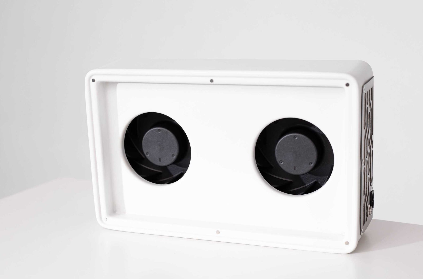 ÜLKA - Nano Dust Extraction Device - White