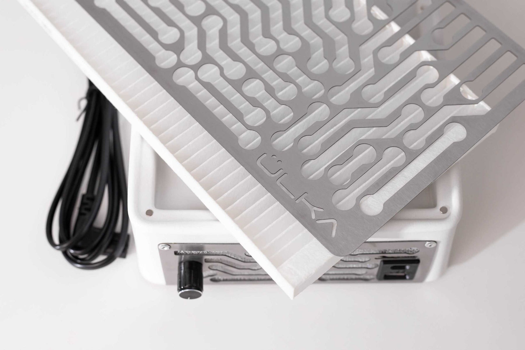 ÜLKA - Nano Dust Extraction Device - White