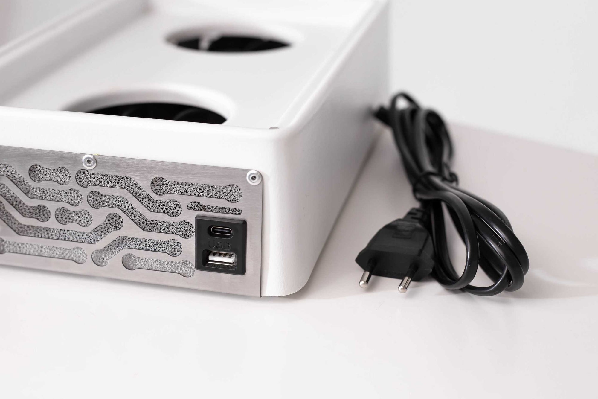 ÜLKA - Nano Dust Extraction Device - White