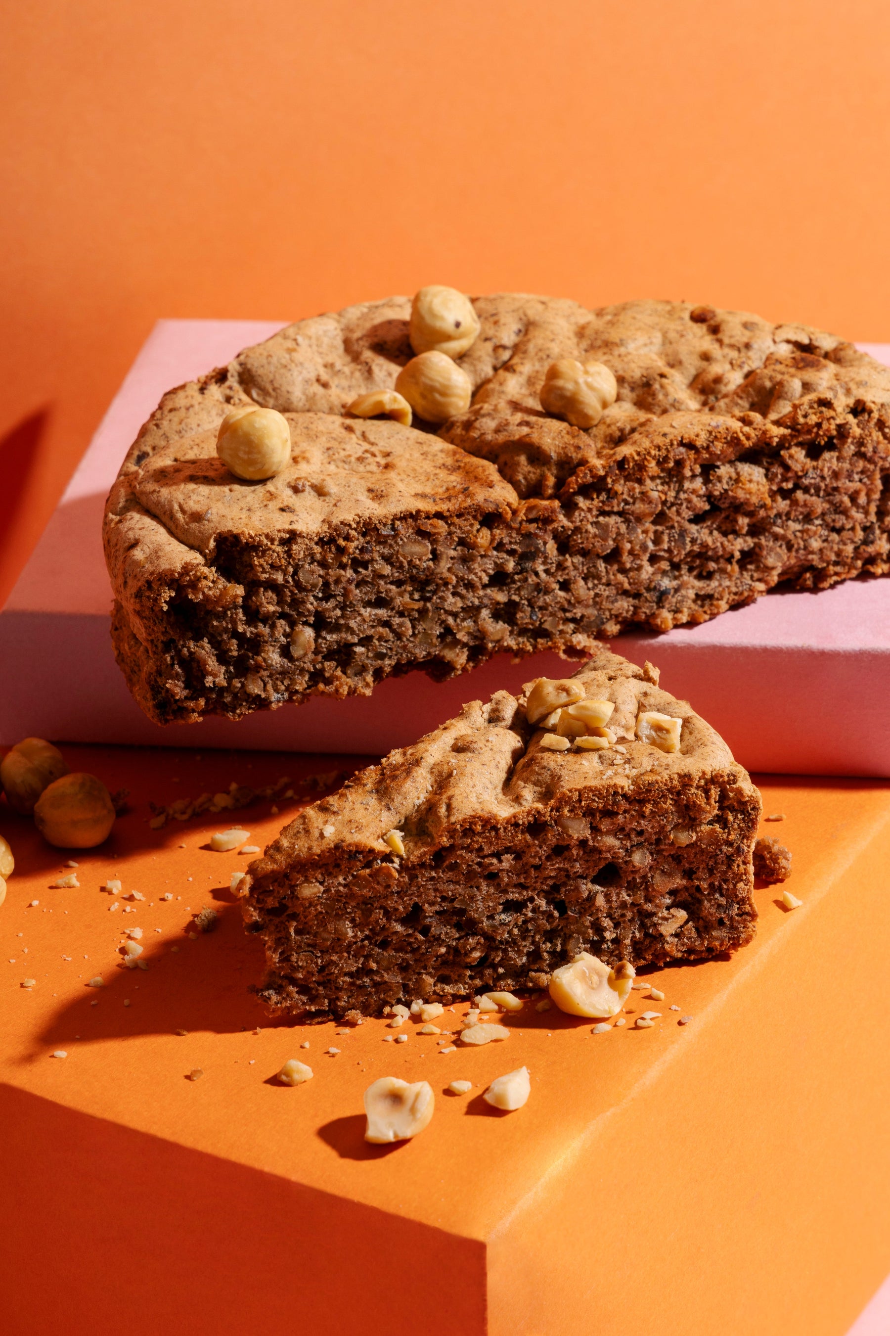 1 Torta di Nocciole Classica Tastëlanghe - Tastëlanghe Azienda Agricola