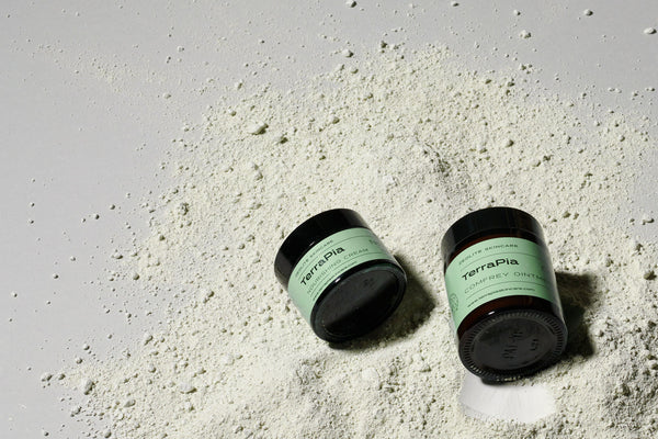 Regenerative face cream with zeolite