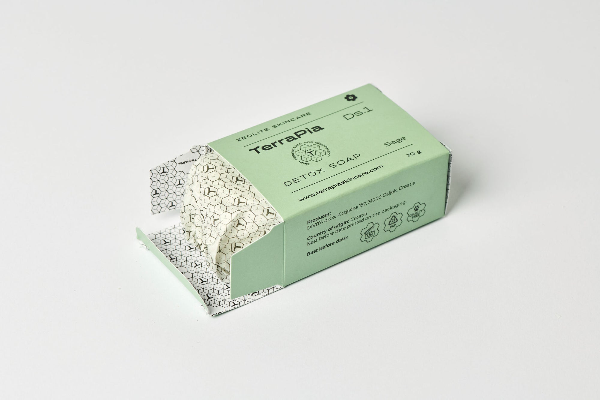 Detox soap with zeolite and sage